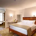 Zlata Ladjica Boutique 5*