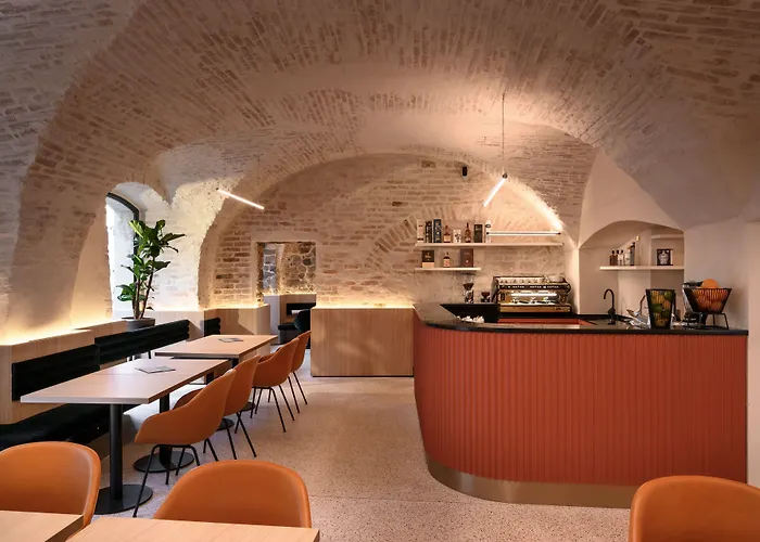 Zlata Ladjica Boutique Lublana