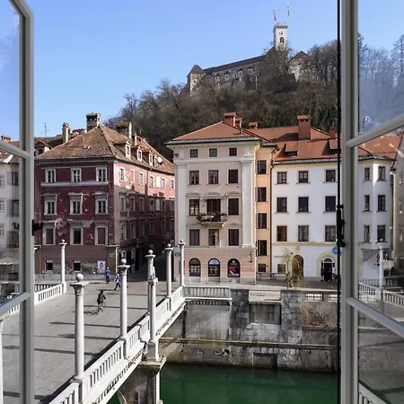 Zlata Ladjica Boutique Lublana