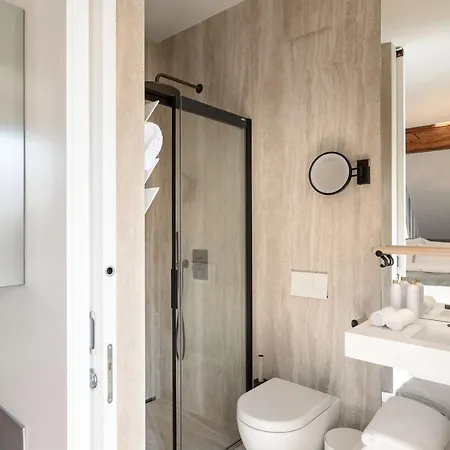 Zlata Ladjica Boutique 5* Любляна