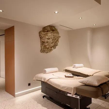 Zlata Ladjica Boutique Ljubljana