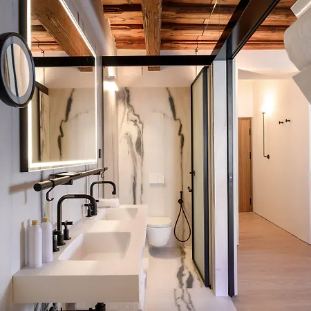 Zlata Ladjica Boutique Hotel 5*