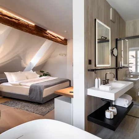 Zlata Ladjica Boutique 5* Ljubljana