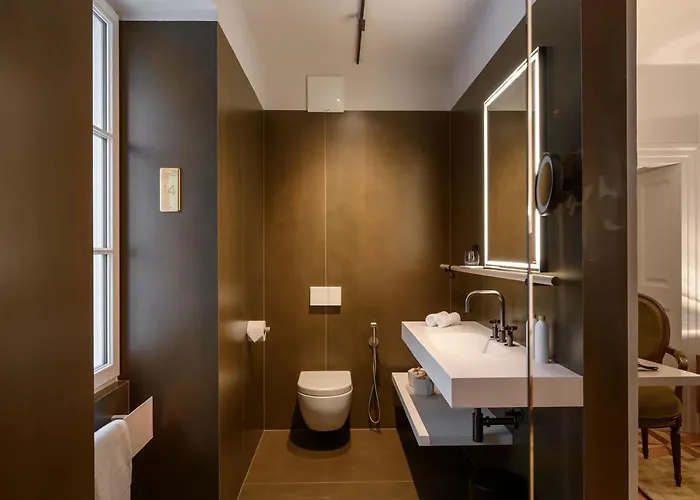 Zlata Ladjica Boutique