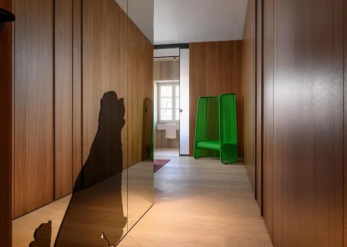 Zlata Ladjica Boutique Ljubljana