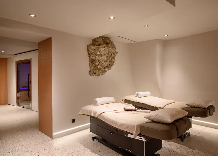 Zlata Ladjica Boutique Ljubljana