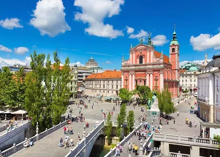 Zlata Ladjica Boutique