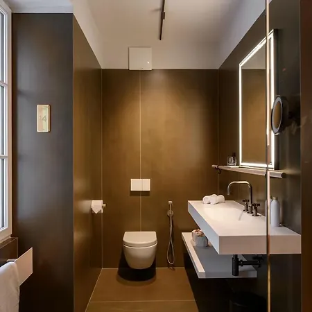 Zlata Ladjica Boutique