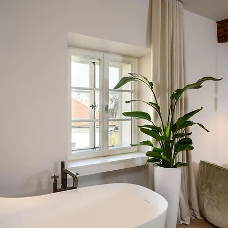 Zlata Ladjica Boutique 5* Λιουμπλιάνα