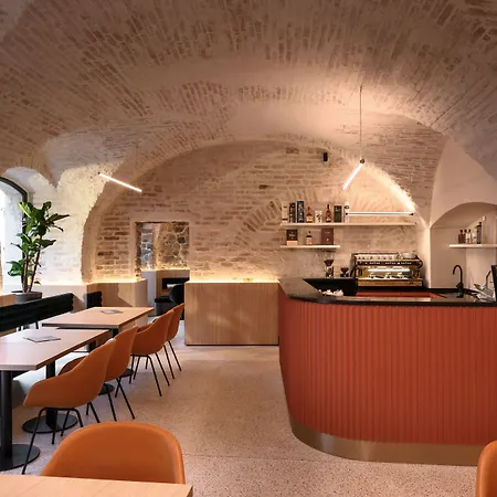 Zlata Ladjica Boutique Λιουμπλιάνα