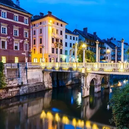 Zlata Ladjica Boutique 5* Λιουμπλιάνα